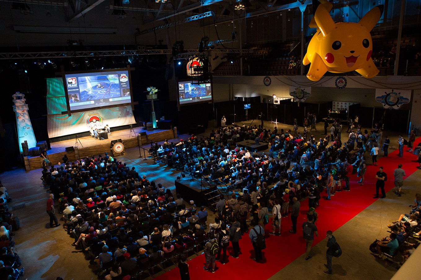 crowd-with-pikachu