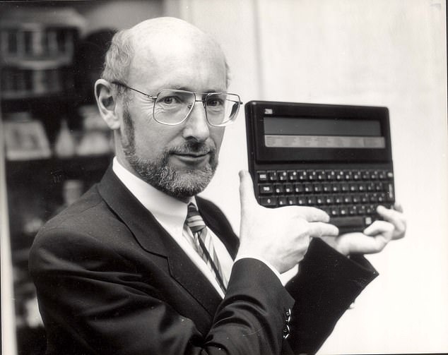 Addio a Sir Clive Sinclair, il visionario papà dello Spectrum